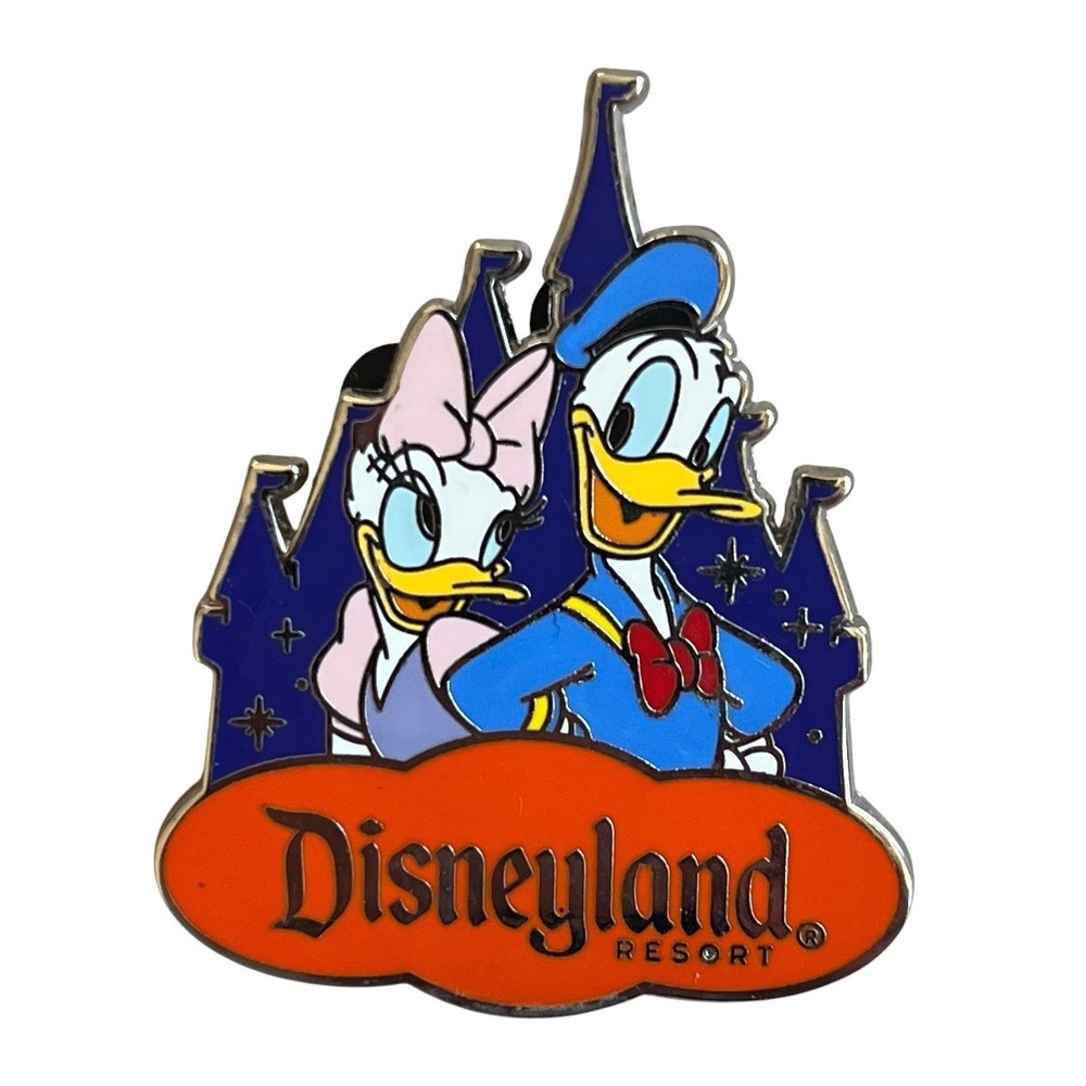 Disney Donald & Daisy Duck Disneyland Resort Costco Travel Enamel Pin 2016